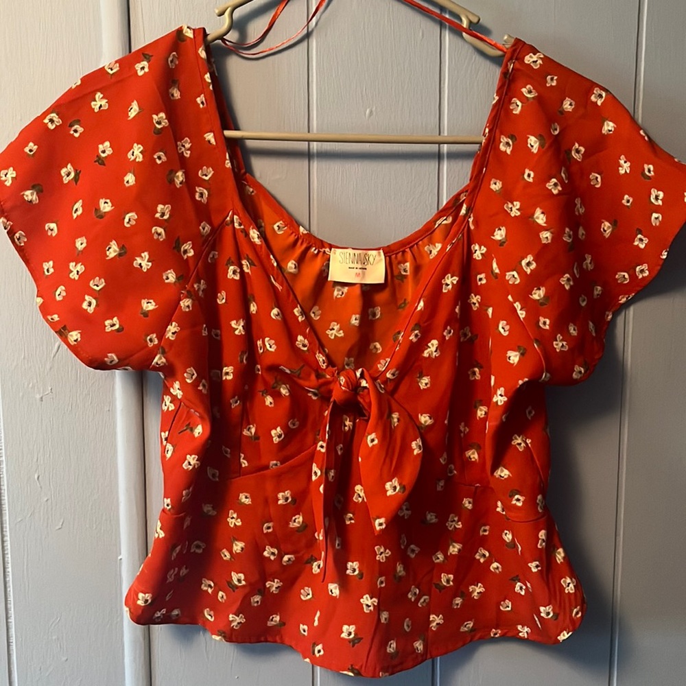 Flare sleeved crop top